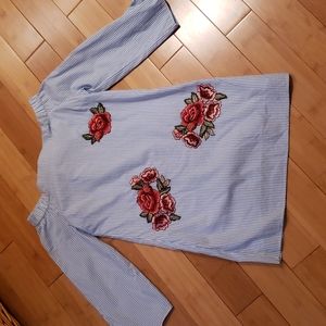 Blue / white floral application Rosee appliqué